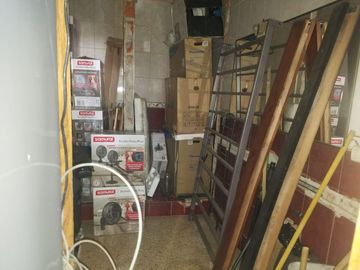 Local comercial de alquiler en Manta zona céntrico