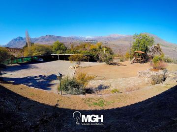 Excelente propiedad comercial en Los Andes