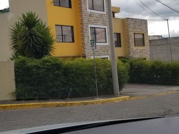 Casa de Venta junto a Los Cerros Golf Club, Sangolquí, Ecuador