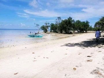 For sale yuta data-data beach front at hacienda Recurso subdivision