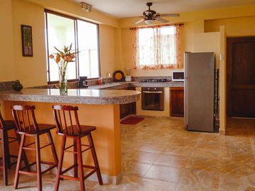 casa de venta cerca al mar en puerto cayo manabi