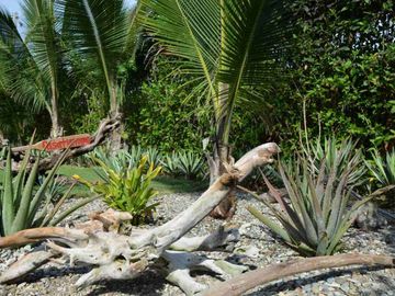 casa de venta cerca al mar en puerto cayo manabi