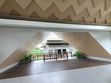 FREE Air conditions for all rooms & FREE Smart TV for this Premium Single Detached House and Lot Unit @ Periveo Leisure Estates Along Lipa-Ibaan Road,
