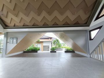 FREE Air conditions for all rooms & FREE Smart TV for this Premium Single Detached House and Lot Unit @ Periveo Leisure Estates Along Lipa-Ibaan Road,