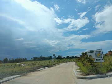 FREE Air conditions for all rooms & FREE Smart TV for this Premium Single Detached House and Lot Unit @ Periveo Leisure Estates Along Lipa-Ibaan Road,