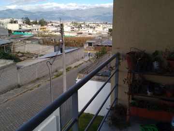 hermoso departamento sector hospital de Calderon
