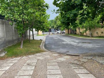 OPORTUNIDAD!!! Condominio Y Caminando Al Colegio
