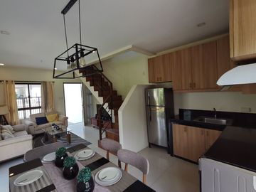 Townhouse Subdivision near Las Piñas Riverdrive