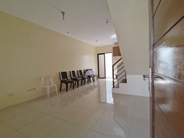 Townhouse Subdivision near Las Piñas Riverdrive