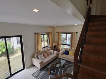 Townhouse Subdivision near Las Piñas Riverdrive