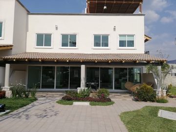 Casa en condominio alberca al sur de Cuernavaca Morelos