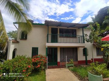 VENTA DE CASA EN MELGAR