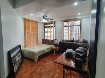 SALECDO PARK CONDOMINIUM | low floor no obstruction three bedroom 3BR unit FOR SALE Salcedo Park Condominium Makati City