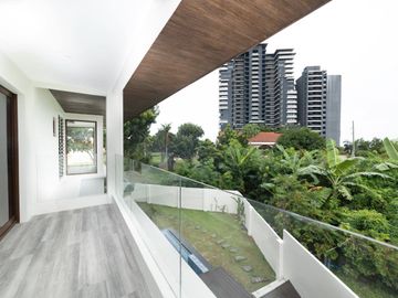ON SALE!!! 2 STOREY SINGLE DETACHED BEACH SMARTHOUSE IN MACTAN, CEBU