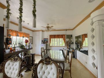 Stunning Contemporary House for sale located in the Prime Residential and Vacation Destination of Royale Tagaytay Estate, Cavite!