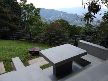PR17035 Casa en venta en el sector Alto del Escobero, Envigado