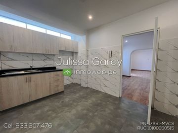 Venta dpto. Tipo casa 1er piso 3 dorm AT. 169.10m2 + 1 estacionamiento en Miraflores! A pasos de Larcomar!!