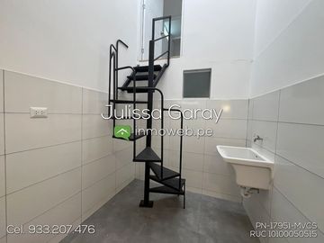 Venta dpto. Tipo casa 1er piso 3 dorm AT. 169.10m2 + 1 estacionamiento en Miraflores! A pasos de Larcomar!!
