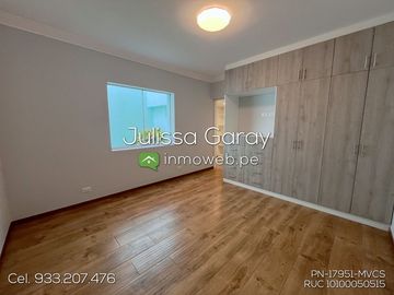 Venta dpto. Tipo casa 1er piso 3 dorm AT. 169.10m2 + 1 estacionamiento en Miraflores! A pasos de Larcomar!!