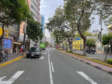 Venta dpto. Tipo casa 1er piso 3 dorm AT. 169.10m2 + 1 estacionamiento en Miraflores! A pasos de Larcomar!!