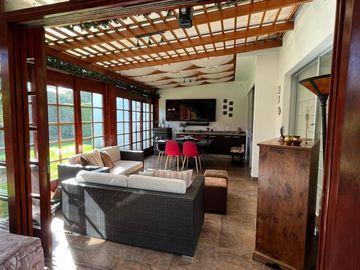 VENDO CASA URBANIZACION LA VIÑA - MONICA MIRANDA - 098252----