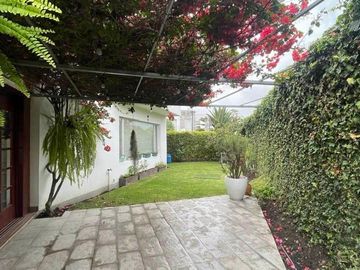 VENDO CASA URBANIZACION LA VIÑA - MONICA MIRANDA - 098252----