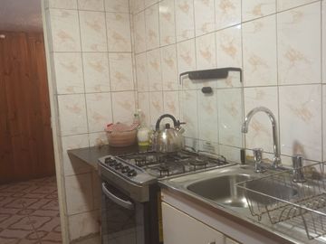 Casa 3 dormitorios 1 baño  75/ 146 m2