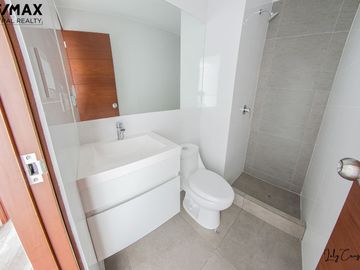 VENDO LINDO DUPLEX DE ESTRENO EN CHACARILLA