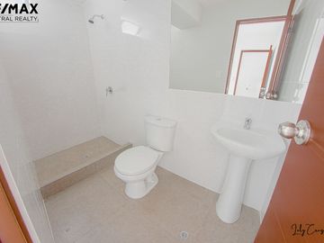 VENDO LINDO DUPLEX DE ESTRENO EN CHACARILLA