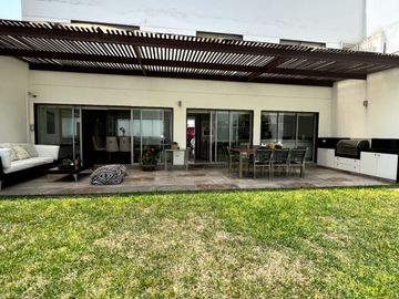 EN VENTA CASA EN ZONA EXCLUSIVA EN Jr. BATALLA DE SAN JUAN, SURCO