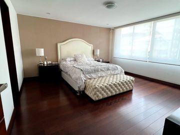 EN VENTA CASA EN ZONA EXCLUSIVA EN Jr. BATALLA DE SAN JUAN, SURCO