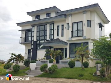 for sale house and lot with overlooking view to the sea plus swimming pool in liloan cebu
