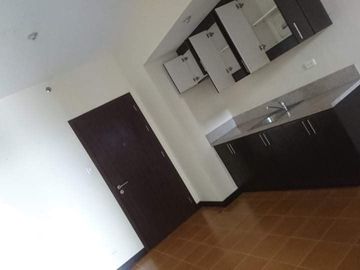 Condo in Makati Mandaluyong Rent to own 1BR For sale BIG DISCOUNT