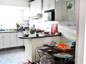 VENDO LINDO PENTHOUSE DUPLEX 4 DORMITS CON TERRAZAS – URB LA FLORESTA  MONTERRICO -SURCO