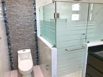 Casa en venta 4 niveles  en la cima de Zapopan