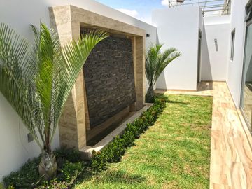 Casa en venta 4 niveles  en la cima de Zapopan