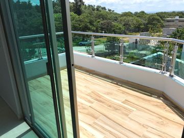 Casa en venta 4 niveles  en la cima de Zapopan