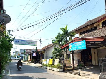 Rumah Strategis Halaman Luas dekat Jalan Gejayan