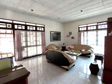 Rumah Strategis Halaman Luas dekat Jalan Gejayan