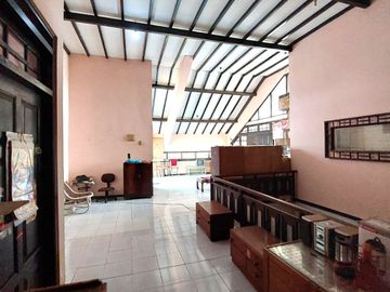Rumah Strategis Halaman Luas dekat Jalan Gejayan