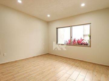 CASA CON ROOF GARDEN EN LOMAS DE CUERNAVACA
