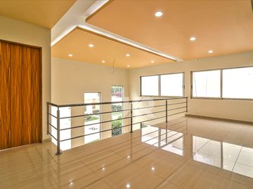 CASA CON ROOF GARDEN EN LOMAS DE CUERNAVACA