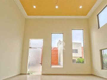 CASA CON ROOF GARDEN EN LOMAS DE CUERNAVACA