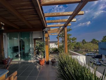RESIDENCIA EN VALLE IMPERIAL