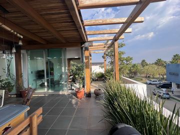 RESIDENCIA EN VALLE IMPERIAL