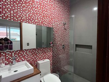 RESIDENCIA EN VALLE IMPERIAL