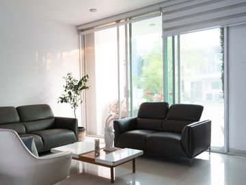 RESIDENCIA EN VALLE IMPERIAL