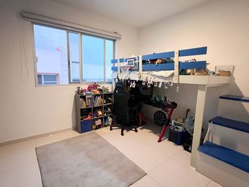 RESIDENCIA EN VALLE IMPERIAL