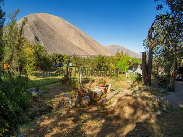 Venta de lindo terreno con cabaña en Diaguitas (Vicuña), Valle del Elqui. $90 millones
