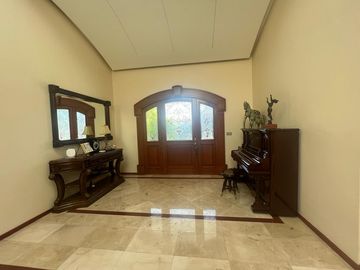 Casa en VENTA… Los Sauces Col. Llano Grande, Metepec, Méx.